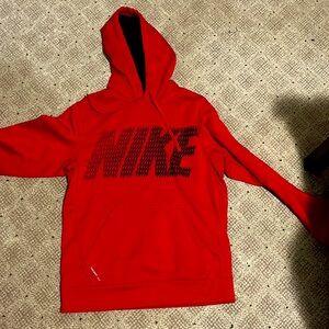 Nike red hoodie therma-fit small in mens